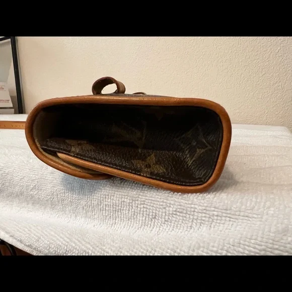 Pre-owned Louis Vuitton Florentine Pochette Monogram Canvas - Picture 16 of 16